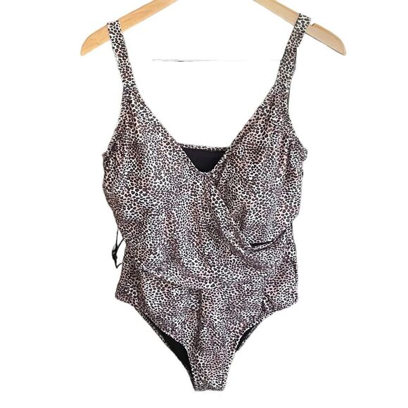Caribbean Sand Cheetah Animal Print 1 Piece Tummy Control Plus Size Swimsuit 20W - Picture 1 of 8